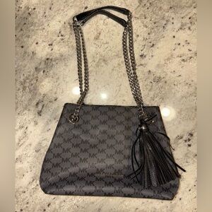 Michael Kors Gray Signature purse